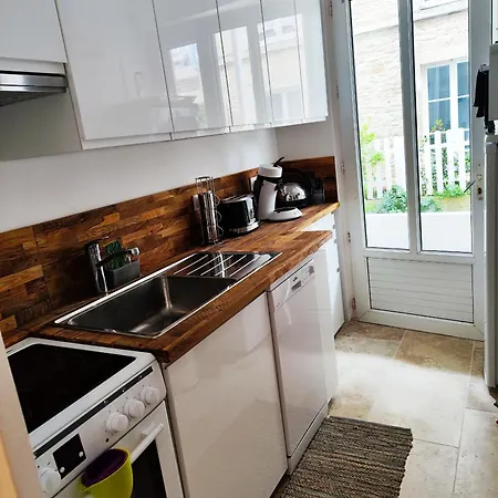 A - 100m De La Appartement *