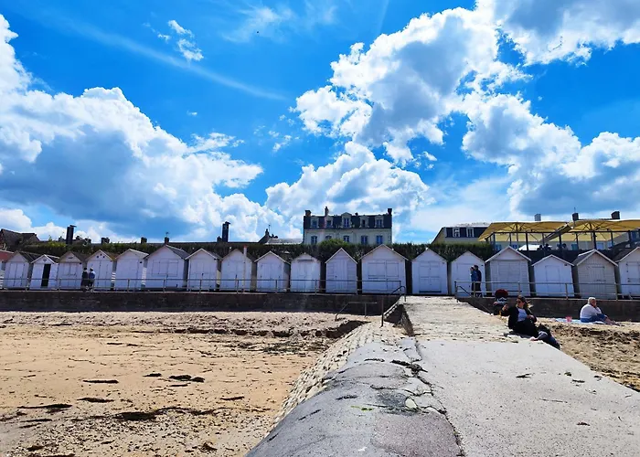 A - 100m De La Apartament